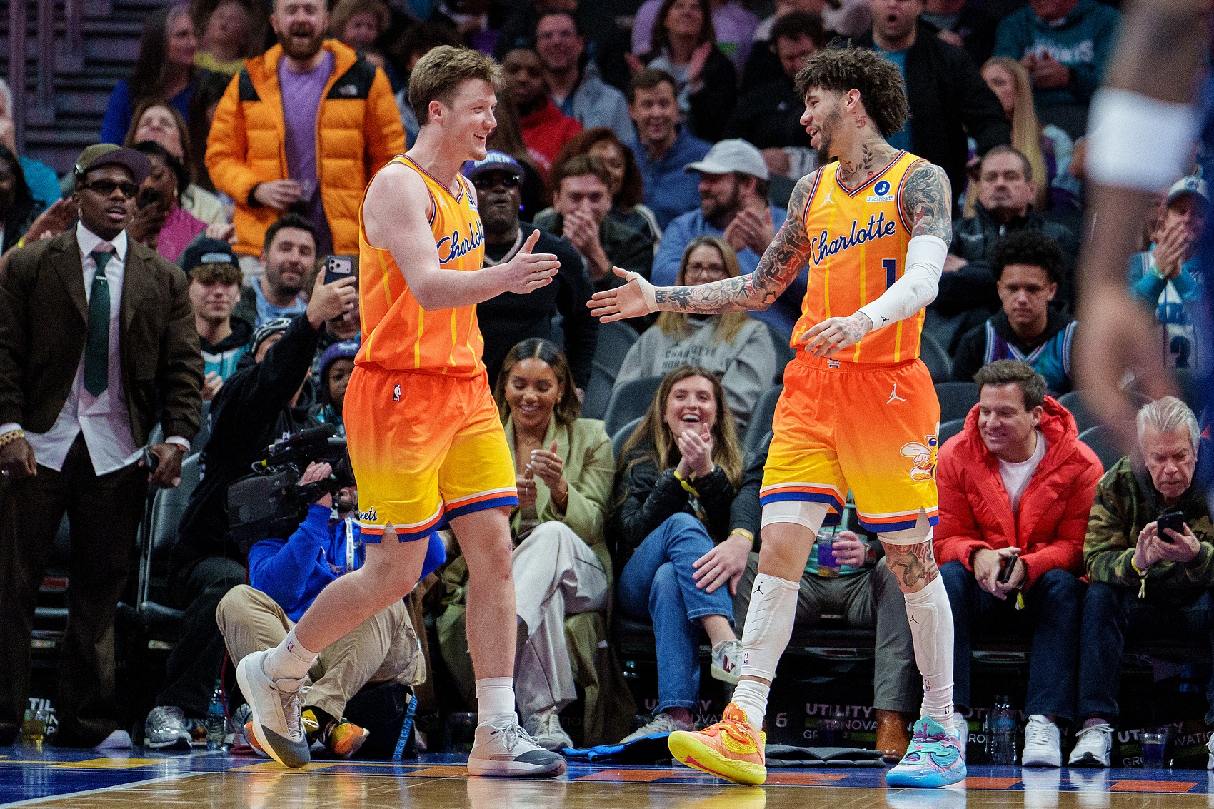 NBA賽事預(yù)測(cè)：步行者vs黃蜂、老鷹vs籃網(wǎng)、公牛vs尼克斯、爵士vs火箭、猛龍vs灰熊、凱爾特人vs雄鹿、魔術(shù)vs獨(dú)行俠、鵜鶘vs國(guó)王比分與盤(pán)口分析